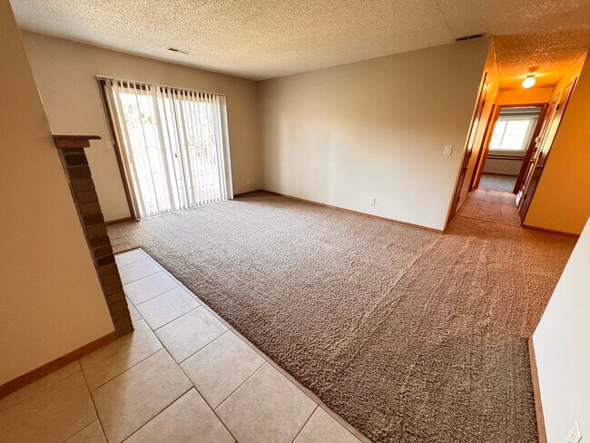 Photo - 5010 Emerald Dr Unit 03
