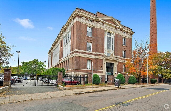 Building Photo - 240 Heath St Unit 240 Rental