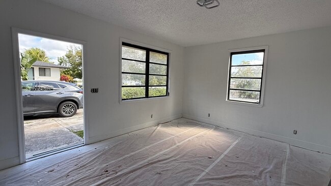 Photo - 2501 Oceanview Ave