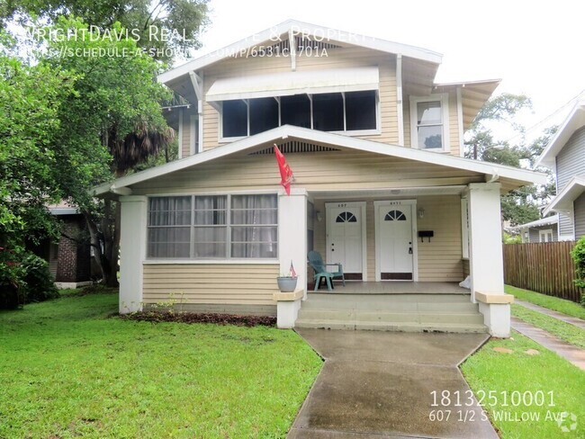 Building Photo - Charming Duplex in Hyde Park! Rental