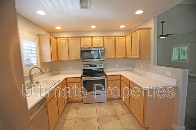 Photo - 15225 N 100th St