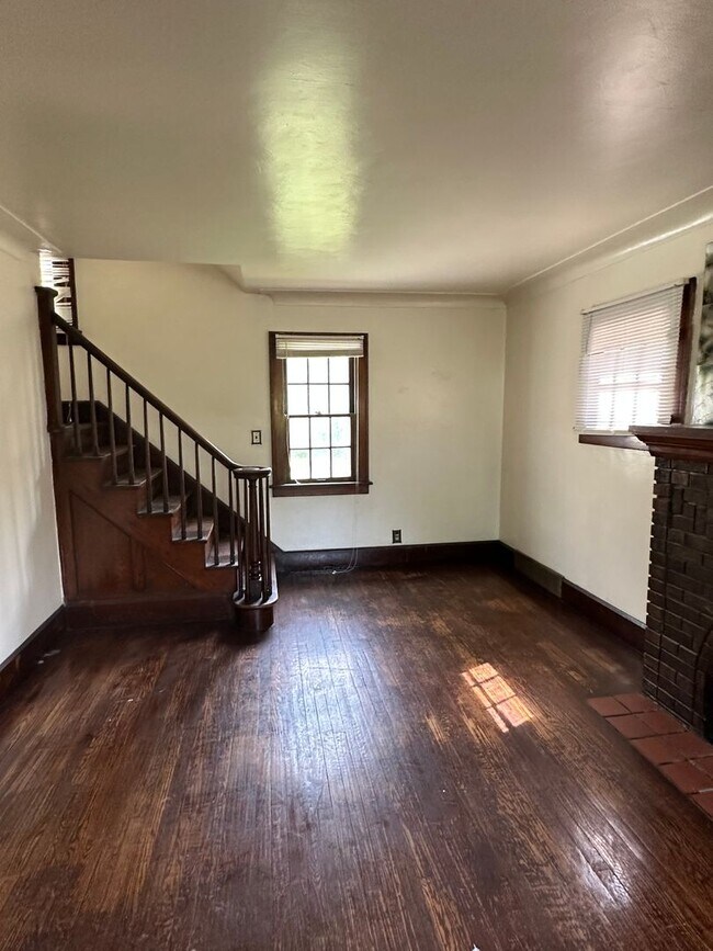 Youngstown Single Home Rental House Rental in Youngstown, OH