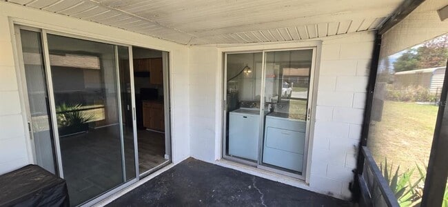 Photo - 5657 Struthers Ct