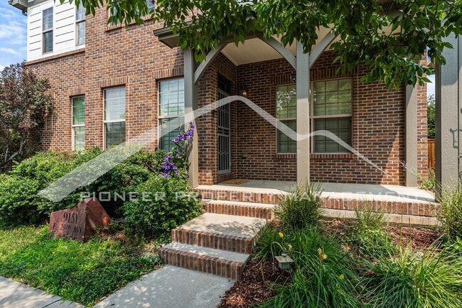 Photo - Gorgeous Home with Central AC and Washer/Dryer
