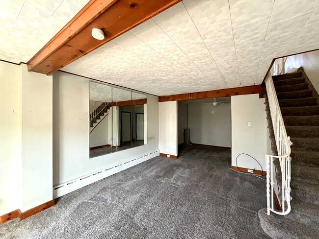 Photo - 4129 Gilham St