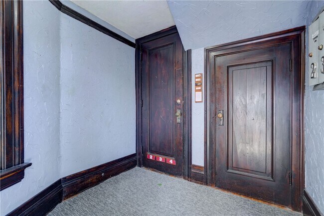 Photo - 948 Culver Rd