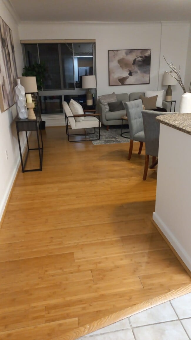 Building Photo - 777 7th St NW Unit 320 Rental