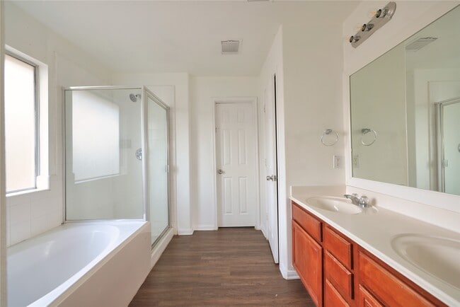 Photo - 3802 Harris Mill Dr