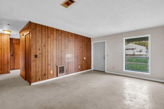 Photo - 247 Grove St