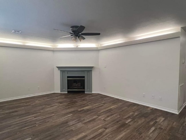 Photo - 302 N Judson St