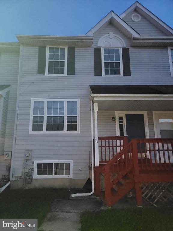 Building Photo - 18 Laxford Dr