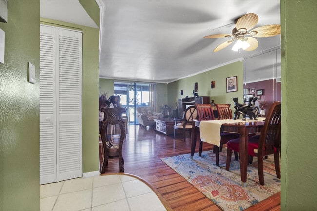 Photo - 2800 Somerset Dr Unit 418j