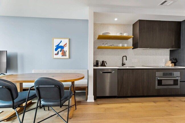 Photo - 48 East Ave Unidad FL20-ID1023978P