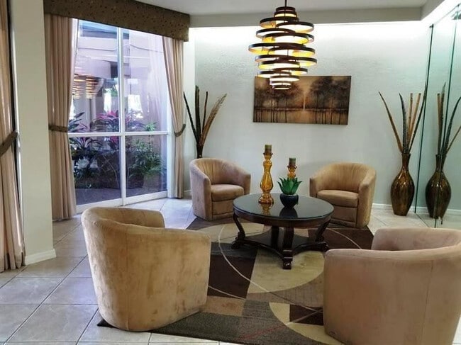 Photo - 1400 St Charles Pl Unit 211