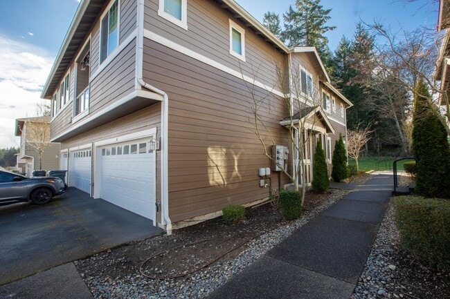 Photo - 1663 Burnside Pl Unit A