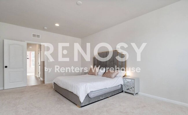 Photo - 1041 Flester Ln