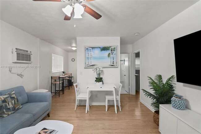 Building Photo - 717 SW 13th Ave Unit 1 Rental