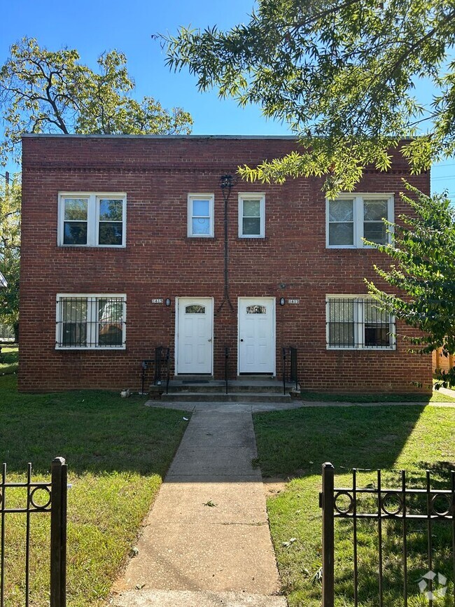 Building Photo - 1613 Olive St NE Unit 2 Rental