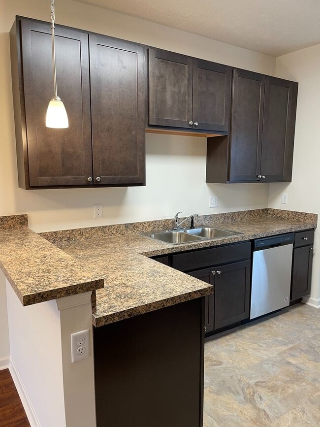 Photo - Two Master Suite Apartment Townhouse