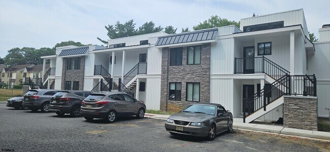 Photo - 17 Tilton Club Unit 17
