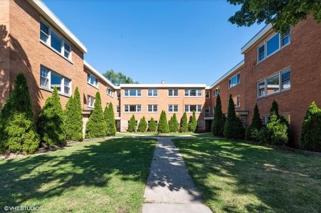 Photo - 6521 N Seeley Ave Condo Unit 1S