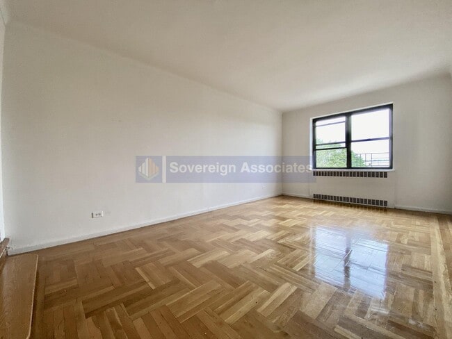 Building Photo - 700 Fort Washington Ave Rental