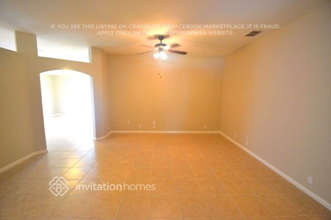 Photo - 3042 Bellflower Way