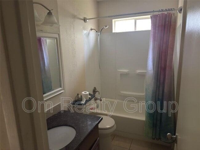 Building Photo - 7107 Briarfield Dr Rental