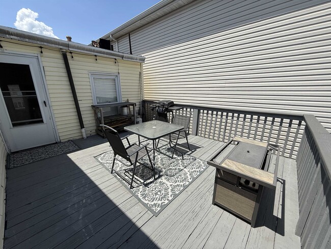 Photo - 60 CARLTON Ave