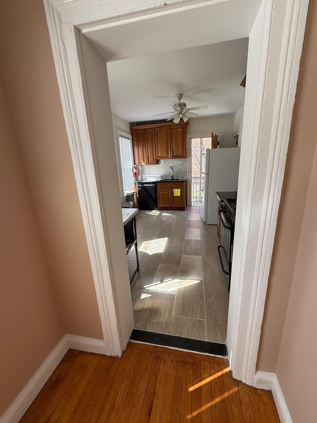 Photo - 53 Carman St