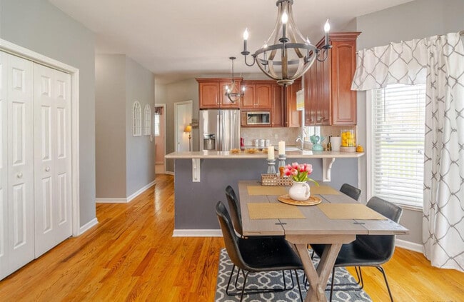 Photo - 37 Rock Cut Rd