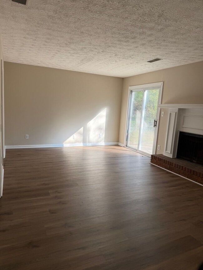 Photo - 5096-5098 Farm Valley Dr Unit 5098