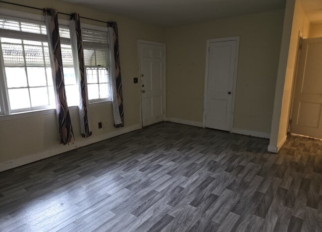 Photo - 3271 Millerfield Rd