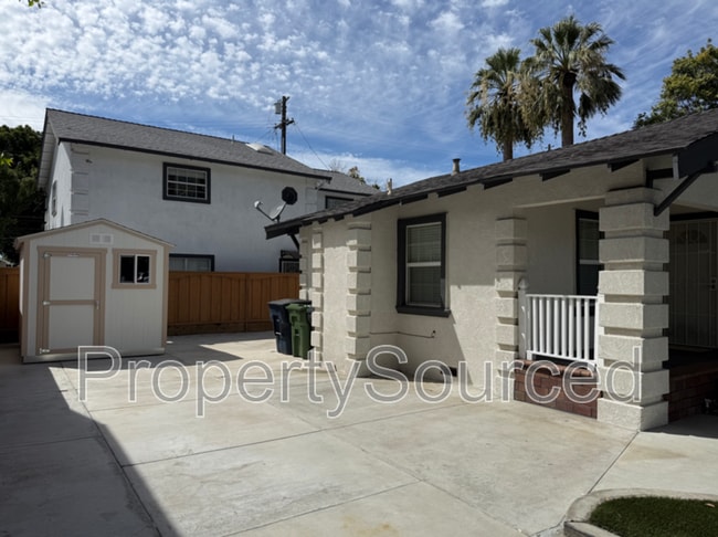 Photo - 949 Windeler Ave