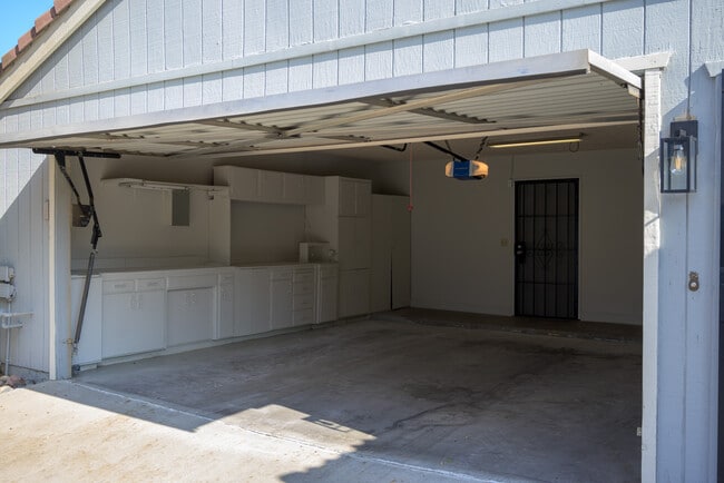 Photo - 1822 Cougar Ln