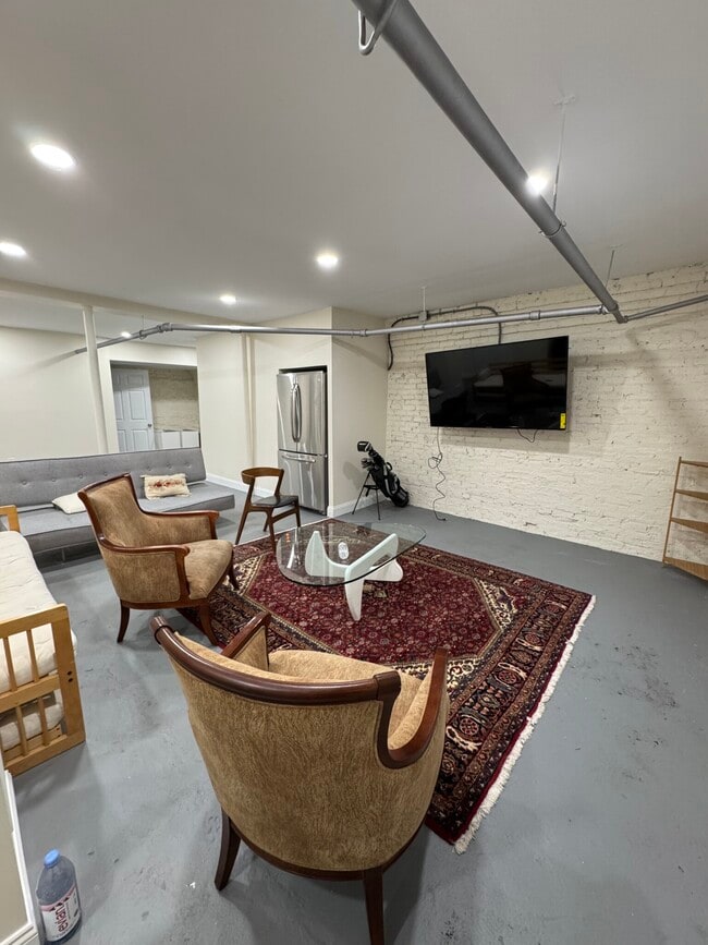 Photo - 30 Wadsworth St