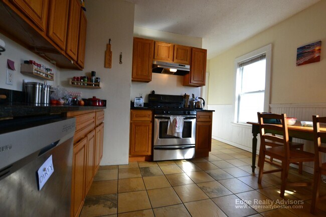 Photo - 600 Broadway Unidad 3