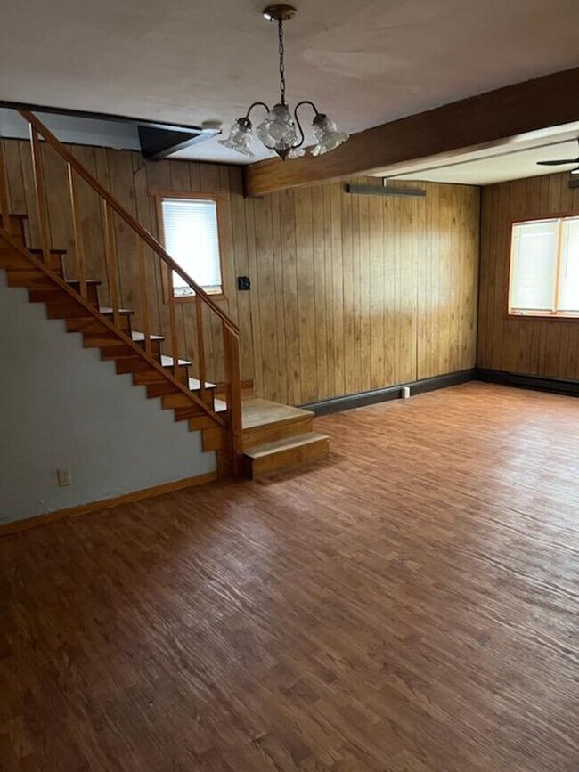 Photo - 3 Bedroom, 2 Bath House Unit House