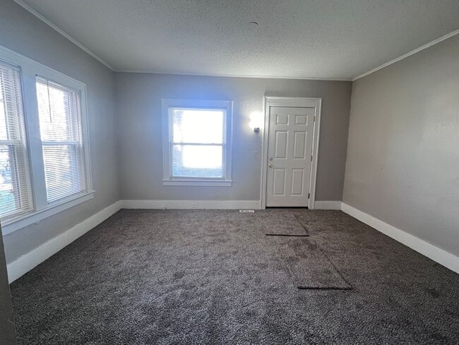 Photo - 1054 Ionia Ave SW Unit 1054 Ionia Ave SW - 4