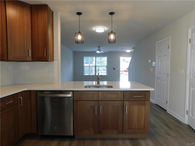 Photo - 326 E Frankford St Townhome