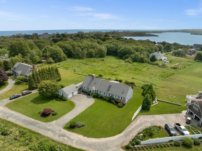 Photo - 295 Carpenter Dr