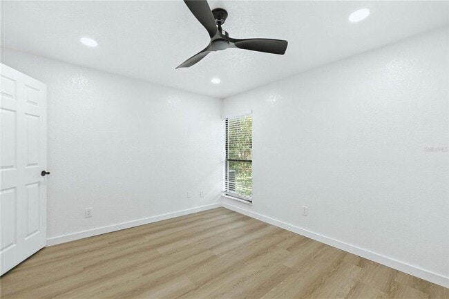 Photo - 840 NE 3rd St