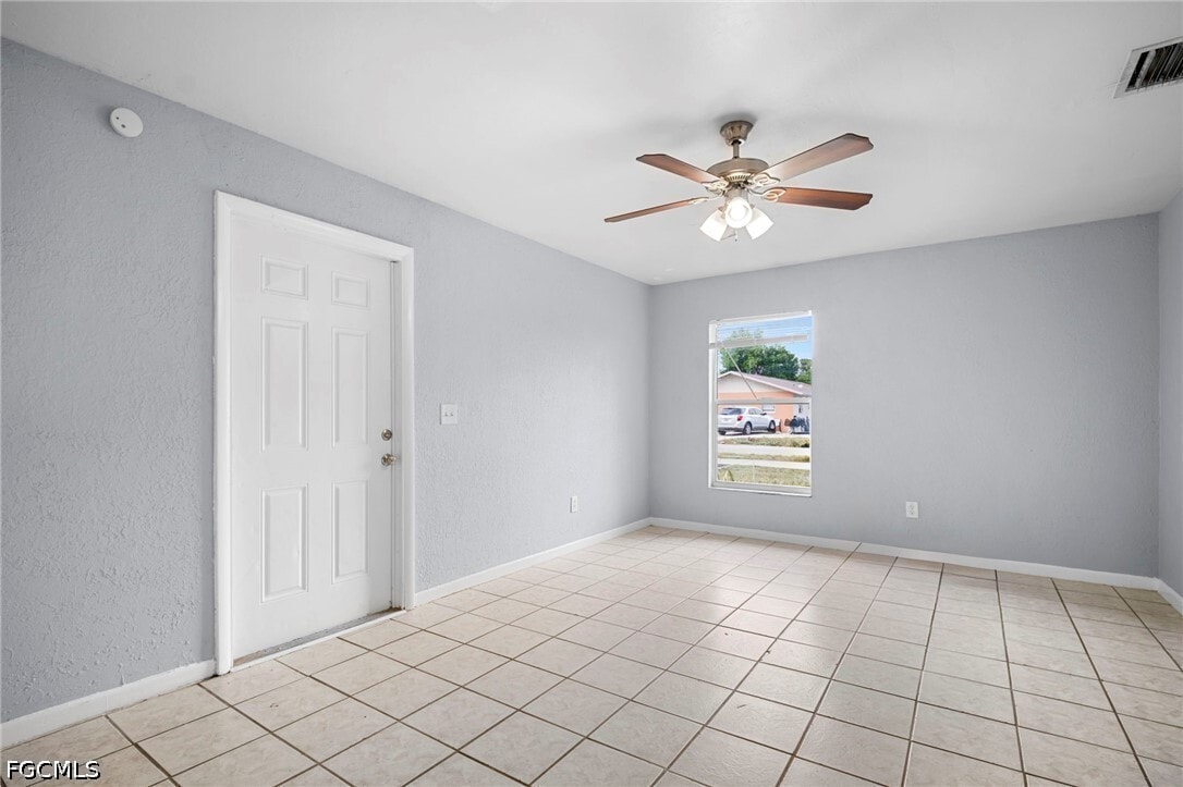 Photo - 5449 Tenth Ave