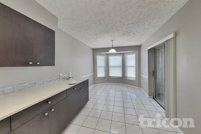 Photo - 7028 Covewood Dr
