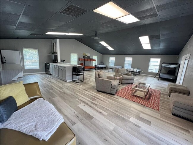 Photo - 8806 SW Start Center St