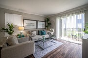 1BR, 1BA - 625SF
