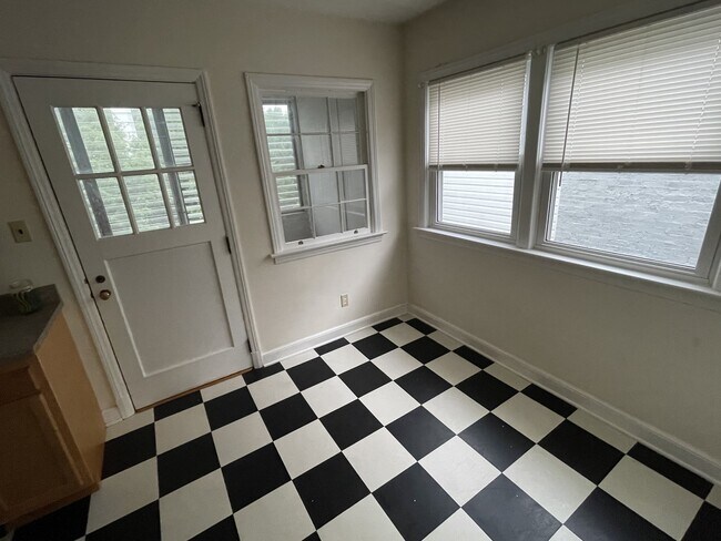 Photo - 1331 Washington Blvd Unit 1331 UP