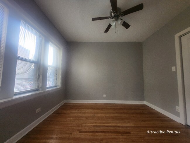 2916 W 64th St Unit 1