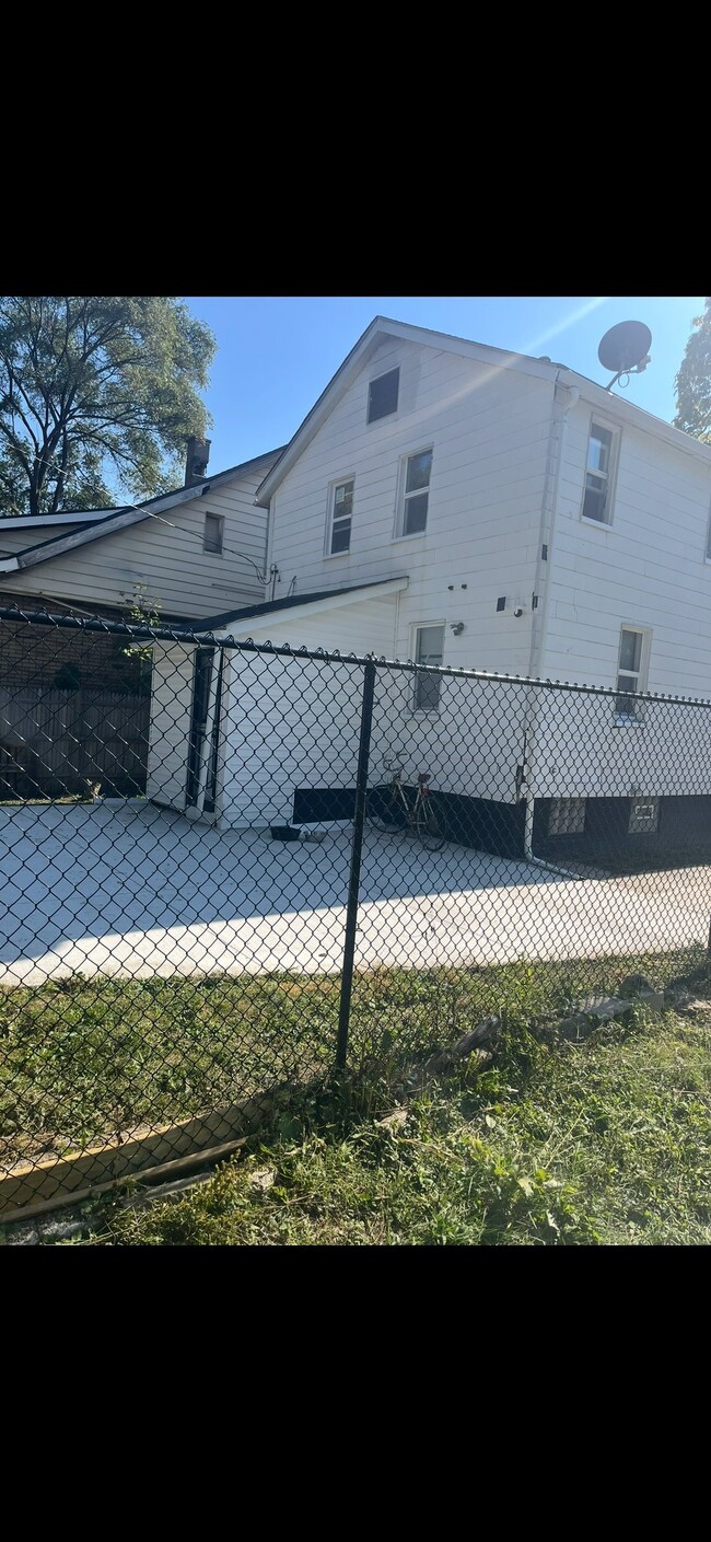 Photo - 15011 Liberal St