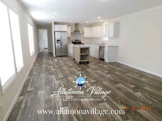 Photo - Lake Allatoona Living and 1 mile from Downtown Acworth! 3BR/2Bth and Pet Friendly!